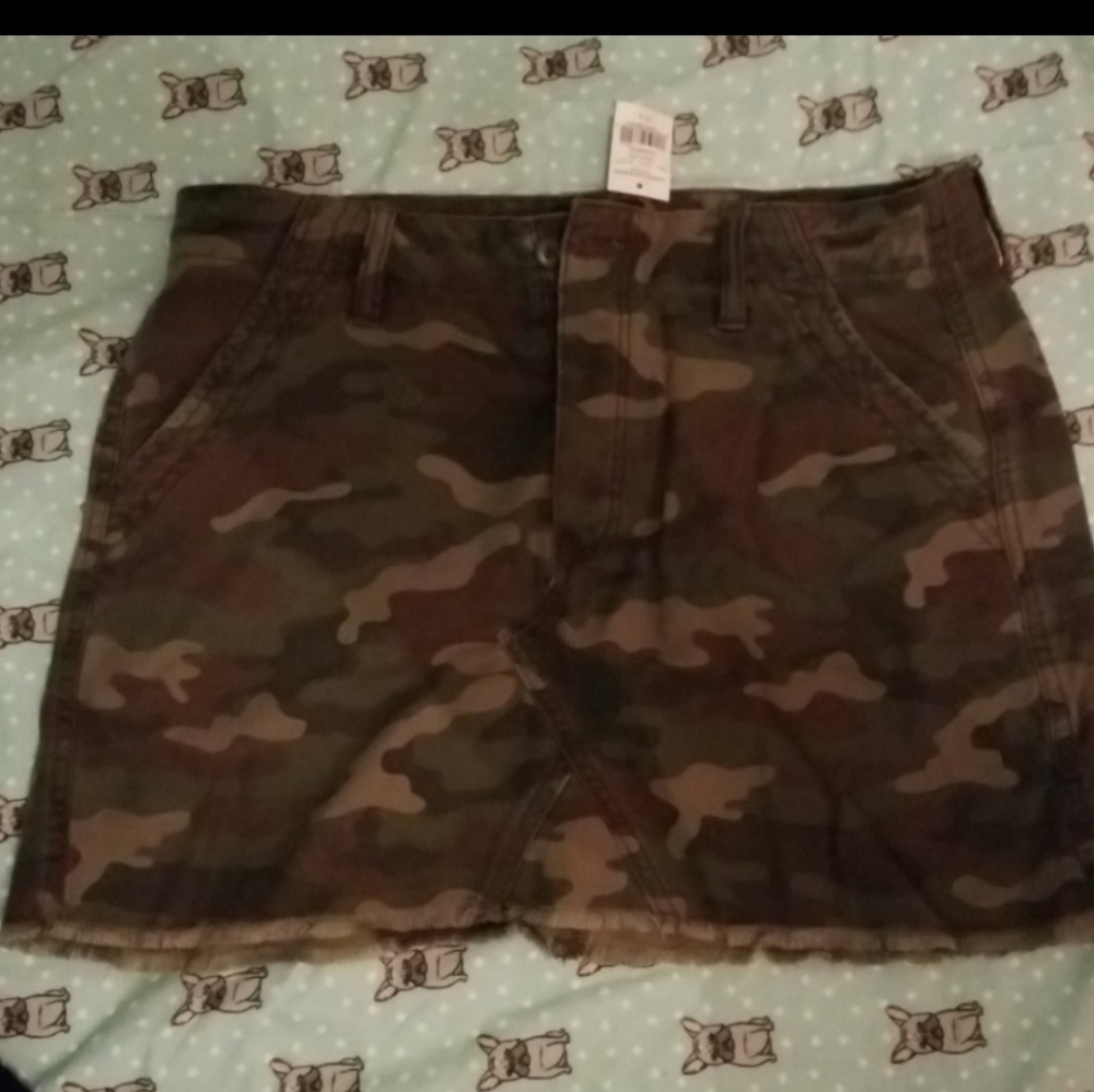2 skirts American Eagle & PacSun